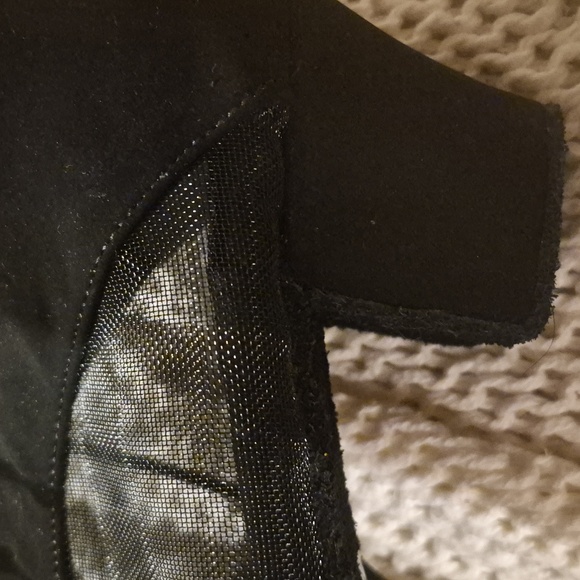 Elegant Black Lace-Up Heels - Picture 5 of 5